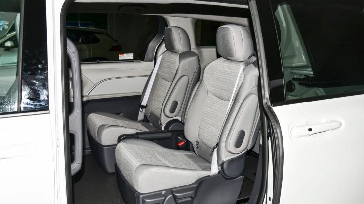 入门就是最优选，丰田赛那选购推荐，一公里4毛钱