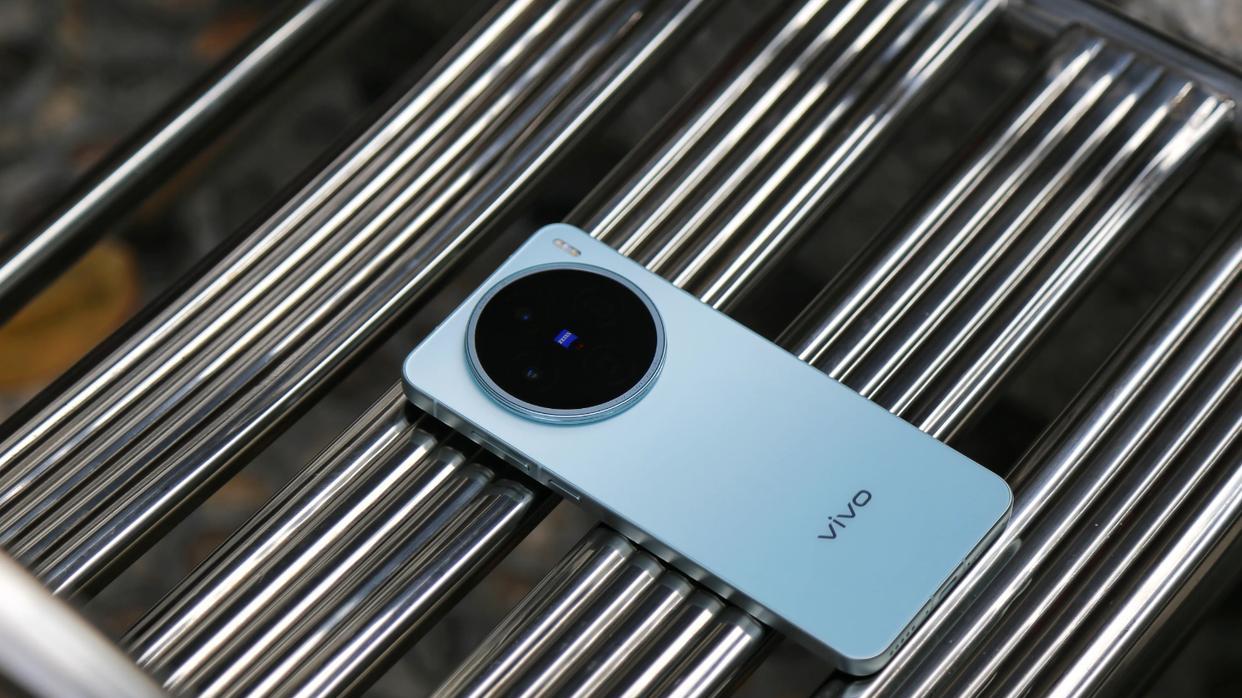 vivo开启“降价模式”，16GB+1TB+100倍变焦，直屏旗舰更香了