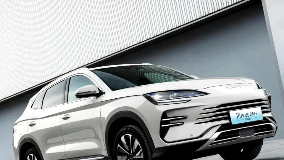 比亚迪这波赢麻了！每天1.5亿公里数据，辅助驾驶真成了“国民标配”？