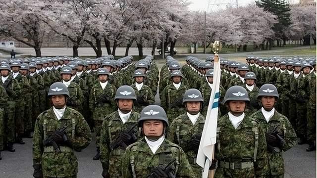 军国主义再次抬头！日本重兵集结台海，解放军各大战区时刻准备着