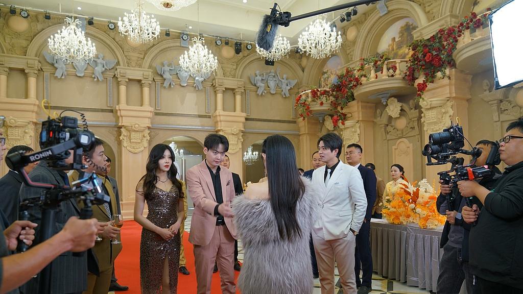 一座被低估的“短剧好莱坞”？“中原粮仓”如何喂饱全国手机屏！