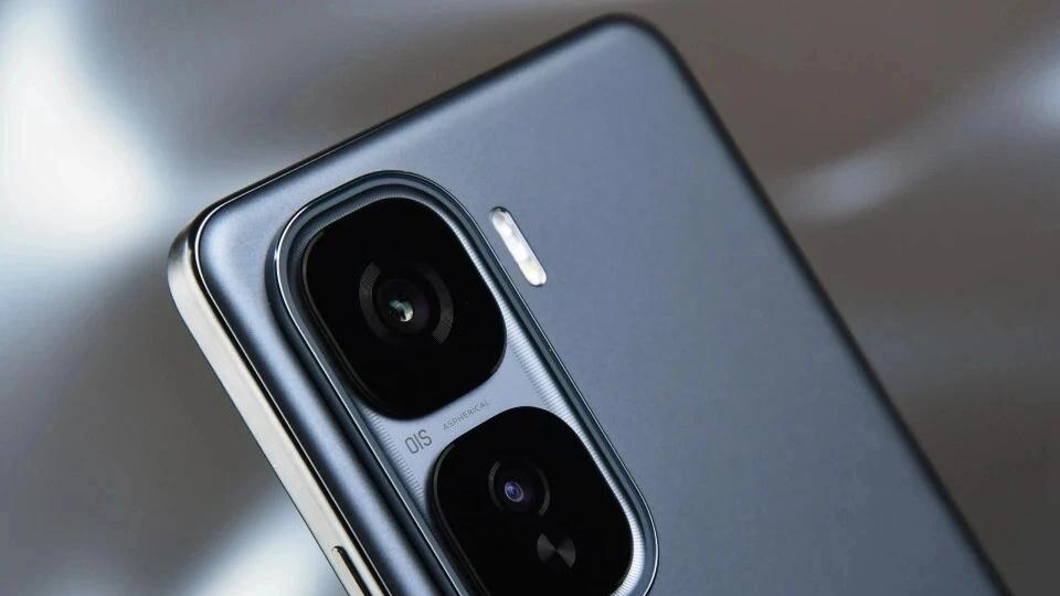 骁龙8Gen3+120W，现已跌至1699元，冲上618电竞手机热销榜第一名