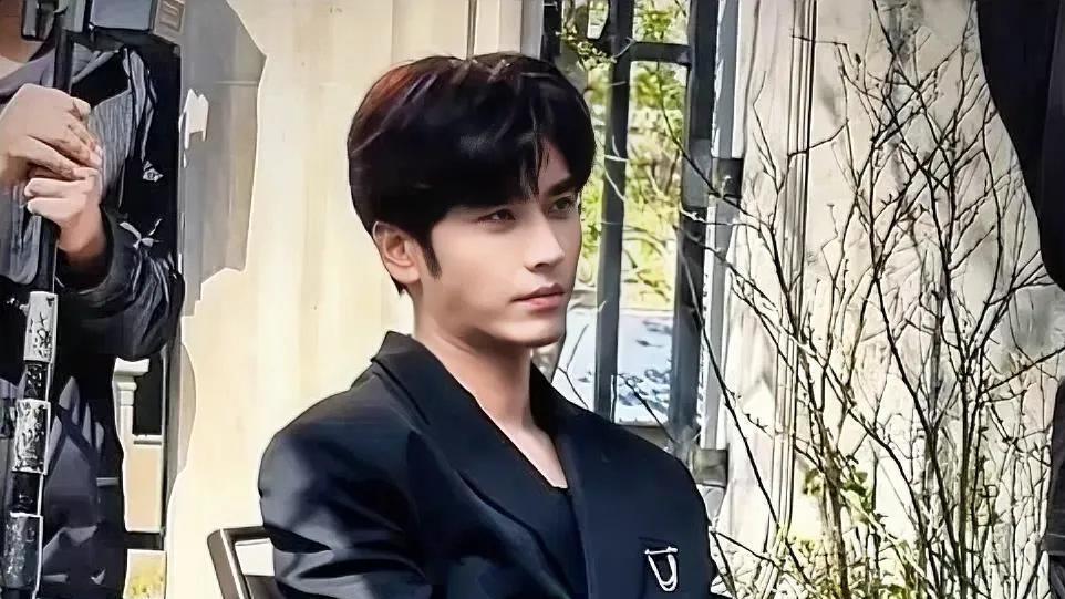 赵振栋营业！王凯沐新剧已上！姚冠宇王奕然定档30号！