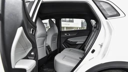 长安CS55 PLUS PHEV上市，实测油耗5.22L，价格低至7.99万元