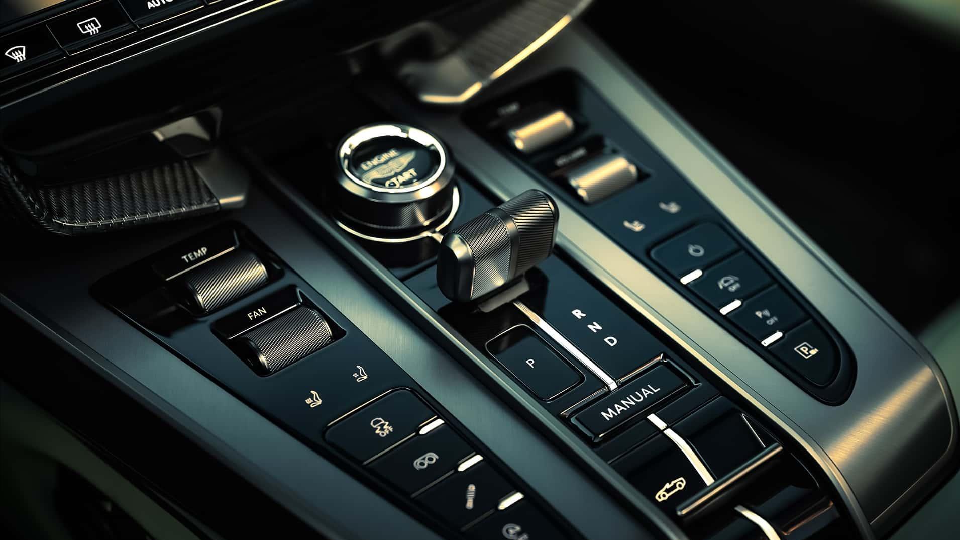 全新阿斯顿马丁Vanquish Volante登场，5.2L V12引擎，马力824匹！