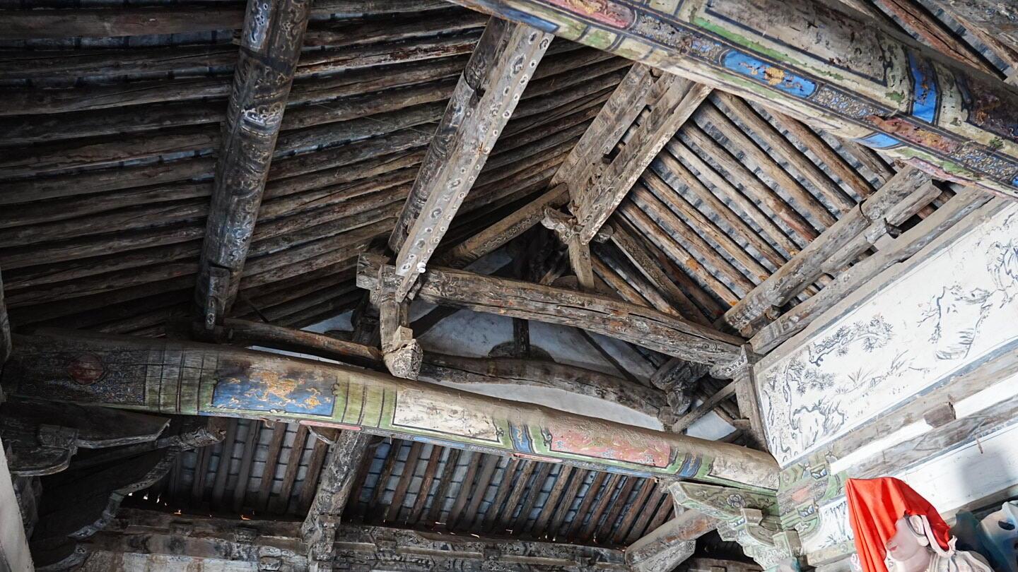 高平清化寺，一扇铁门后，藏着元代木构的倔强