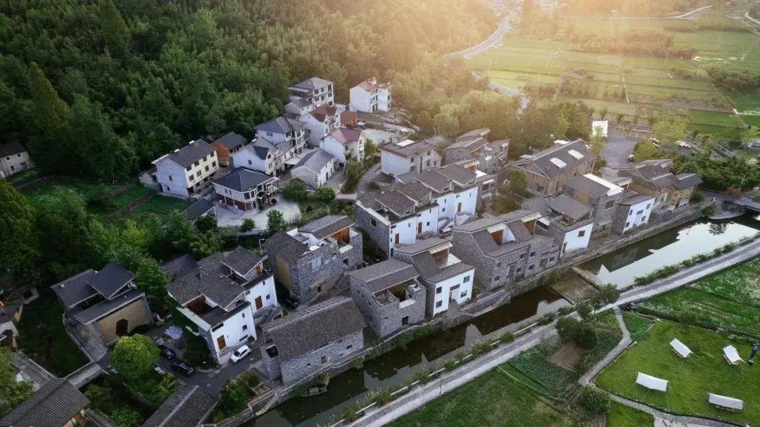 2025年中央一号文件重磅定调！农村宅基地改革红线划在哪？