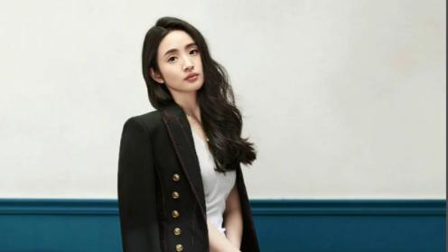林依晨自曝当妈后暴瘦真相！深夜痛哭背后，藏着多少妈妈不敢说的痛？