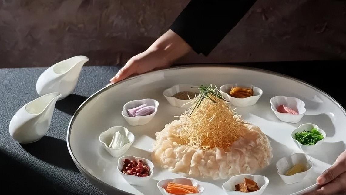 八道私房菜：探秘石斛汁与辽参的组合