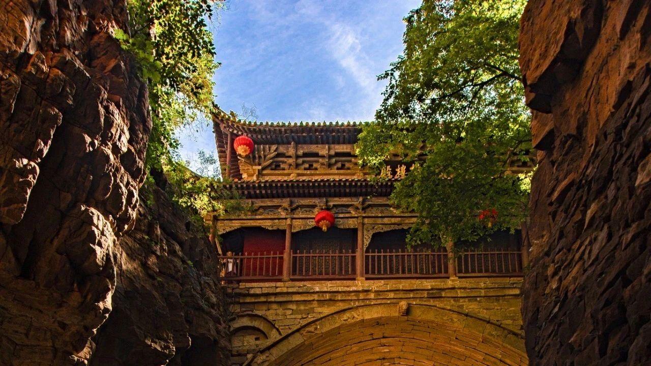 悬空寺：悬崖上的千年惊鸿，三教共融的东方建筑奇迹全攻略