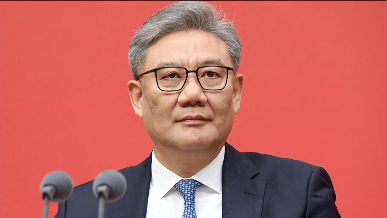 马克龙恩将仇报，对华反咬一口，俄专家感叹：中国不愿看到这一幕