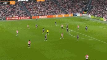 总比分扳平！尼科-威廉姆斯后点扫射完成破门