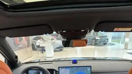 问界新M7升级来袭：25万级SUV能否兼顾颜值、智能和实用？
