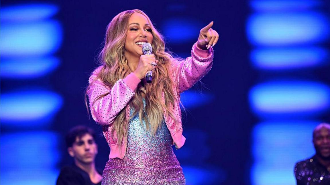 从舞台到慈善：玛丽亚·凯莉演出服拍出天价，力挺骄傲音乐节精神