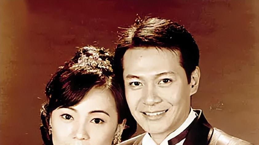 邓萃雯：被渣男祸害的前半生