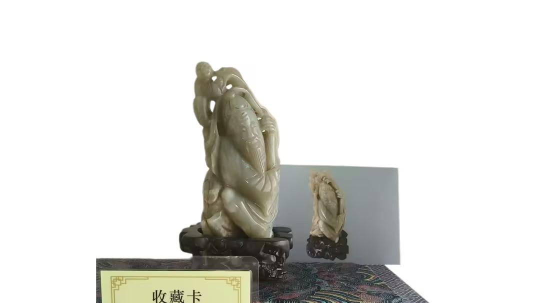 1223-清中期紫檀座寿星人物和田玉雕摆件：玉润檀香的价值传奇，藏在方寸间的清代工艺与文化密码