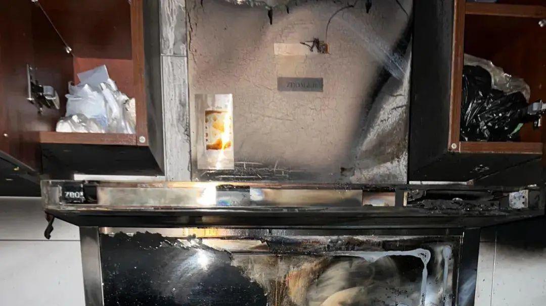 隐患在身边 | 转给家人！厨房里做这4件事，一件比一件危险