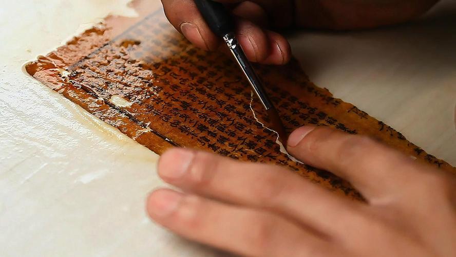 上热搜实战秘籍：差异化、跨平台与风险规避