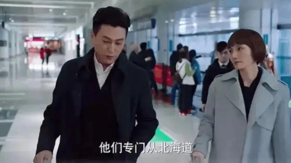 ​《我的前半生》：唐晶杀气腾腾护闺蜜时，吃货罗子君已和贺涵臭味相投！