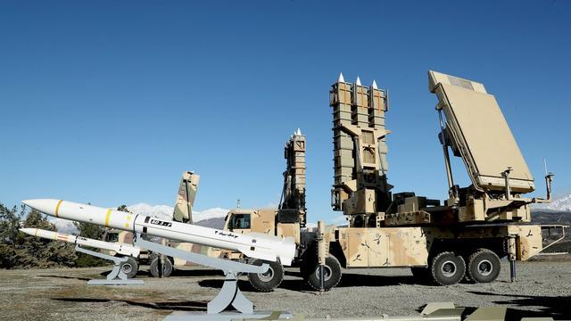 炸弹落到头上才醒，伊朗被F-35隐身战机踹开大门，S400和苏35呢？