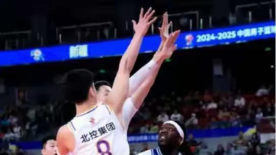 随着新疆险胜北控未进前4，俱乐部和教练组极有可能做出三大改变