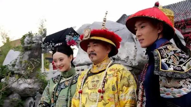 《甄嬛传》选秀：甄嬛嘴上说不想入宫，这个细节却暴露心机