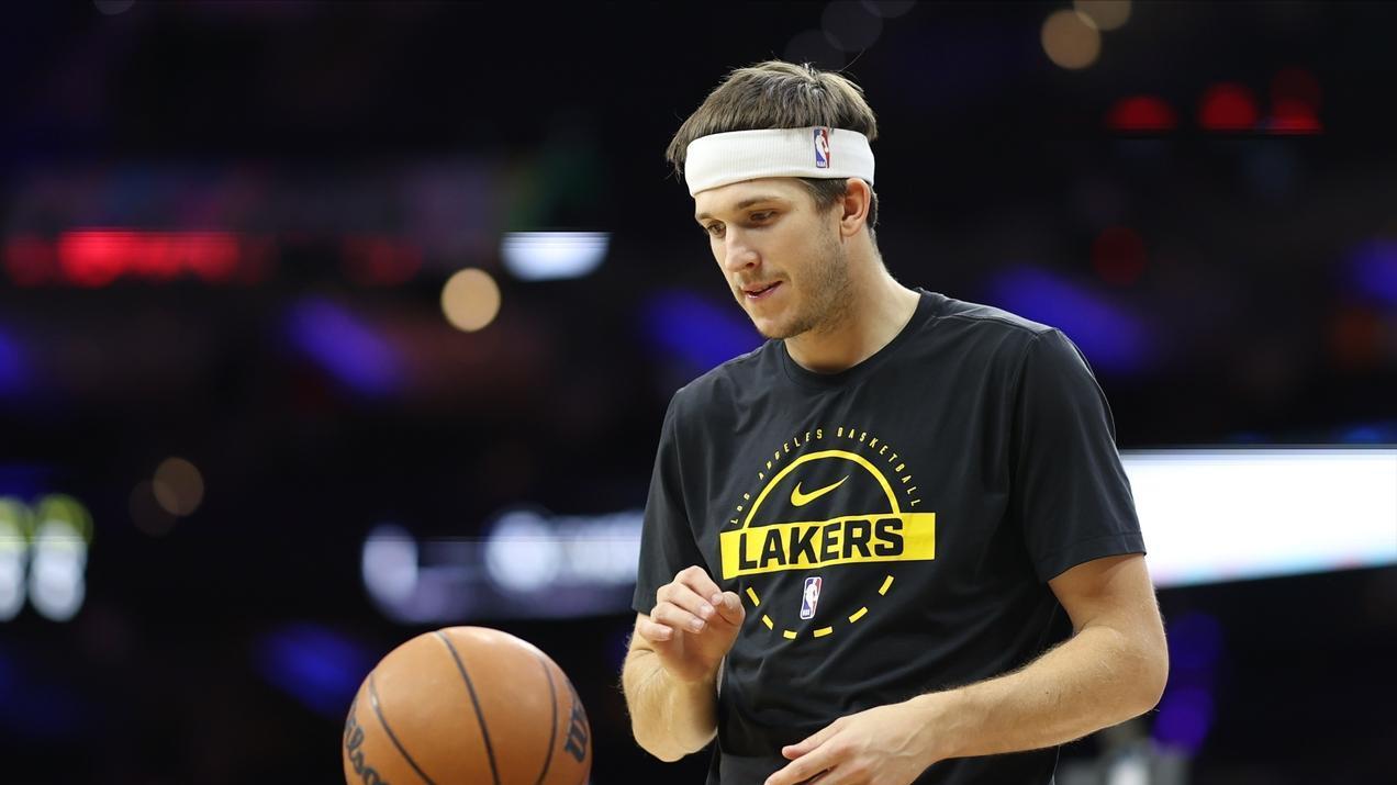 打破8年魔咒4天3赛完美收官，东契奇得女buff强力，老詹末节加冕