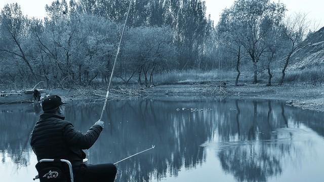 冬季野钓最好以蚯蚓红虫为主，其实是一个误会，原来真相是这样的