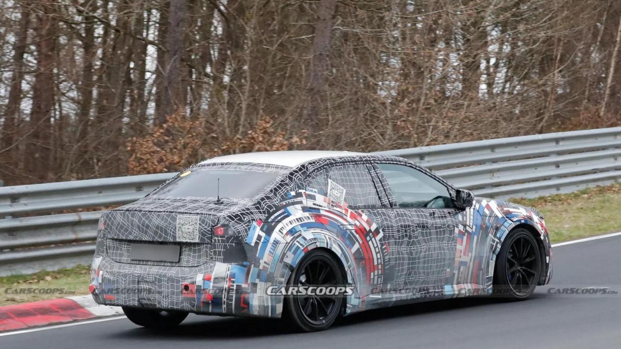 四电机700马力！全新宝马M3纯电版纽博格林赛道测试谍照曝光