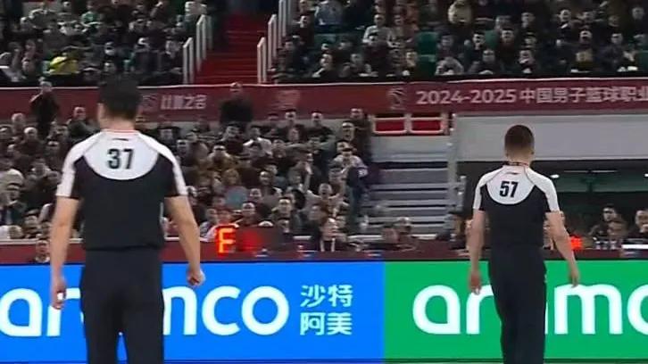一般人看了这个篮协的最新倡议书，都想笑|裁判尊重球员了吗