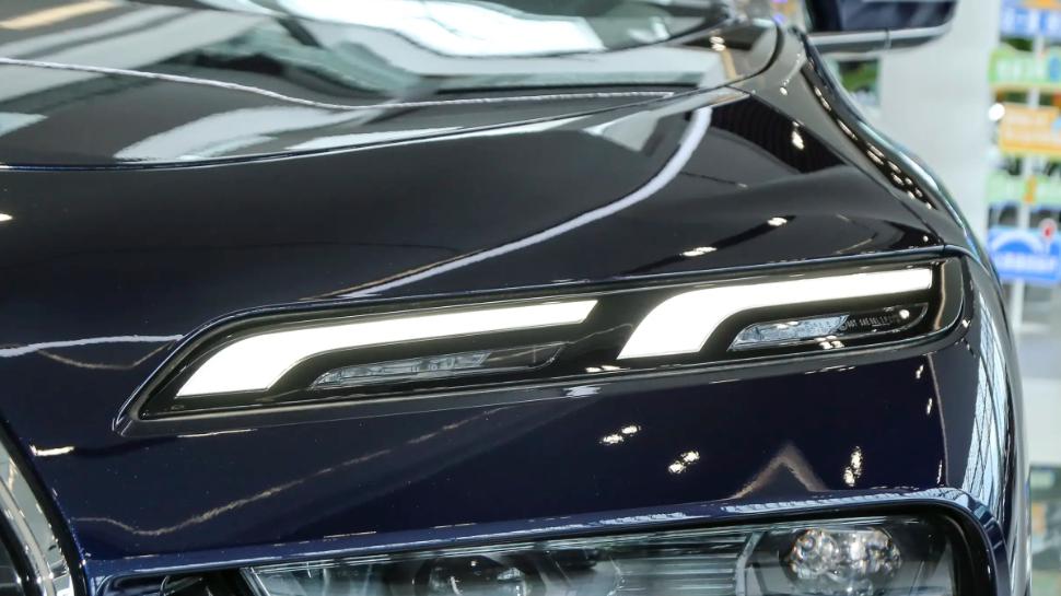 兼顾运动与舒适，宝马7系魅力不减，开它出门就是有面儿