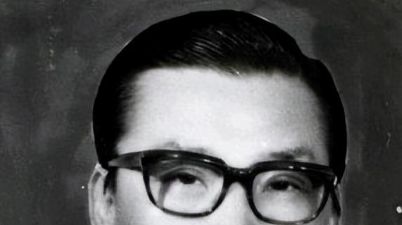 万人锤，史上最差！这个韩国总统干了什么？