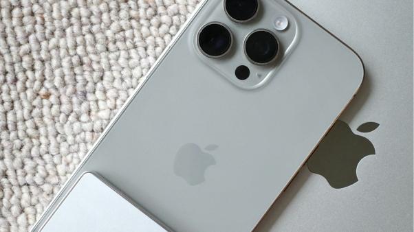 M5 iPad Pro发布在即！腾隐 P2000：花更少钱装下所有 RAW 素材