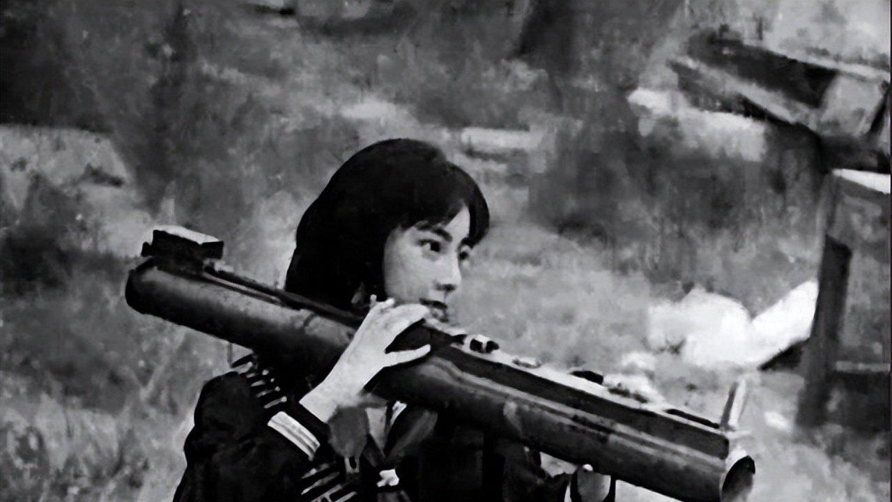 日本女魔头出狱引爆关注，狠揍以色列20年，手段太狠了！