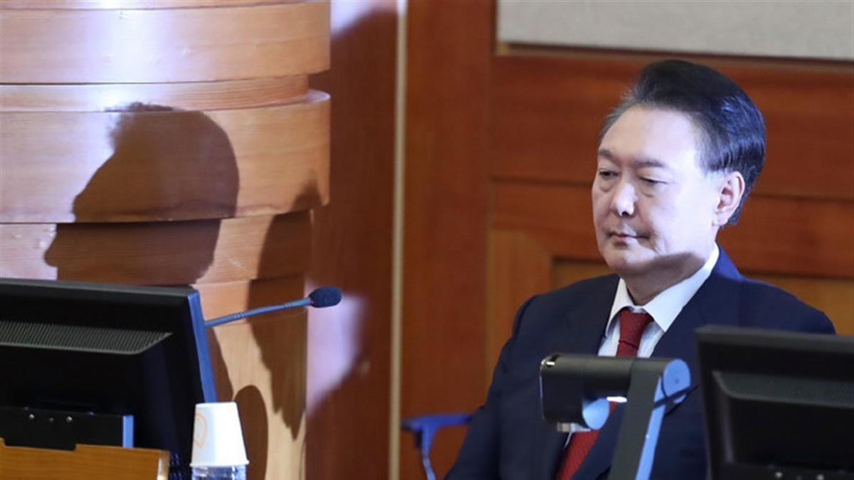 韩国政坛：青瓦台李在明的豪赌，朴槿惠的归来？