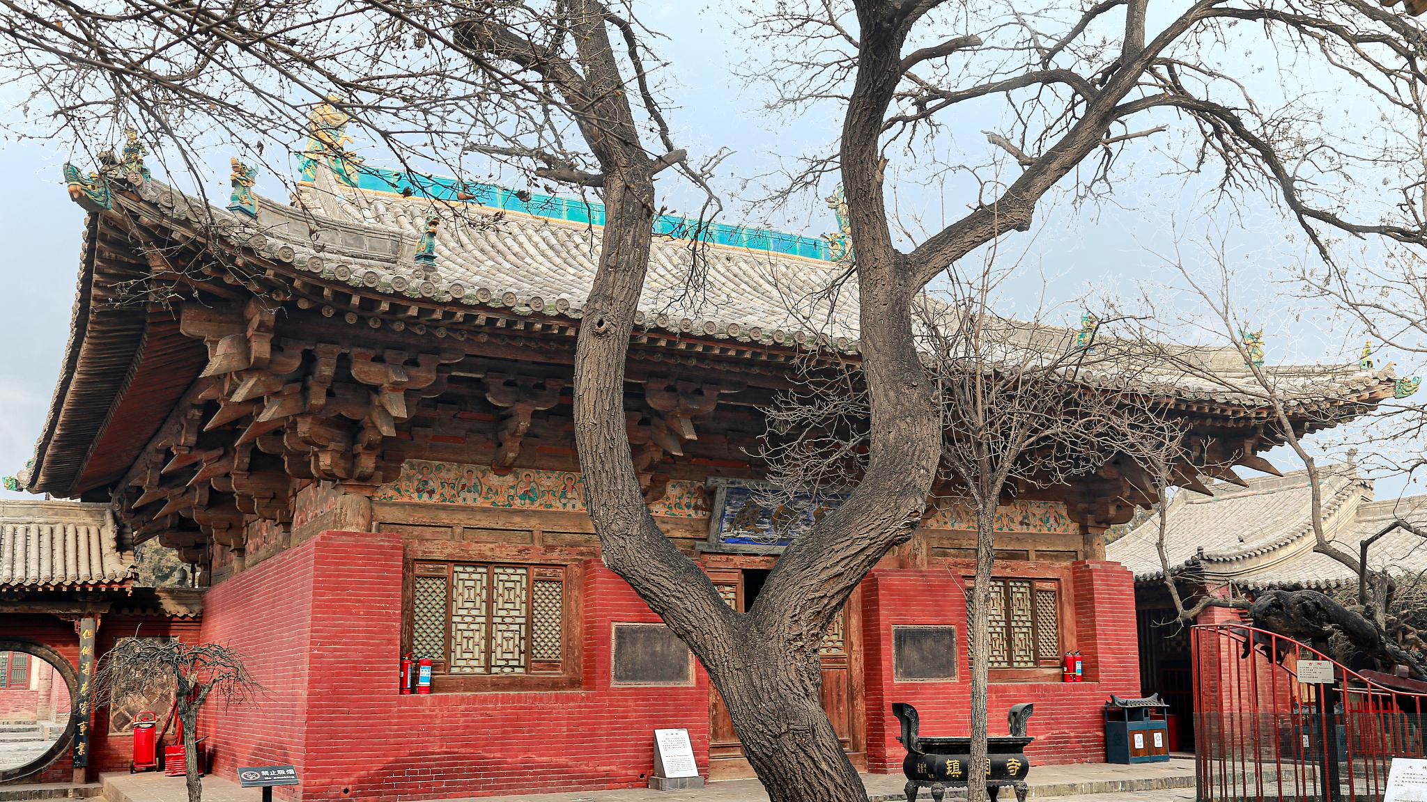 五代遗珍叩心门｜平遥镇国寺攻略：推开一扇通往晚唐的木构之门