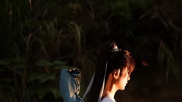 李凯馨争议录音牵连《赴山海》 剧组除名主演成毅恐受波及