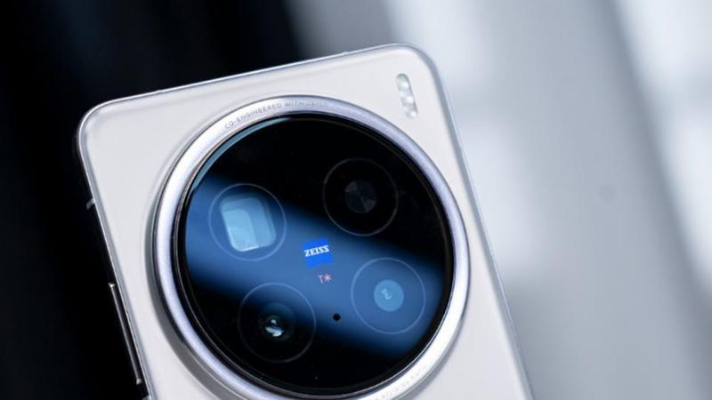 2025 年三款热门新手机大盘点