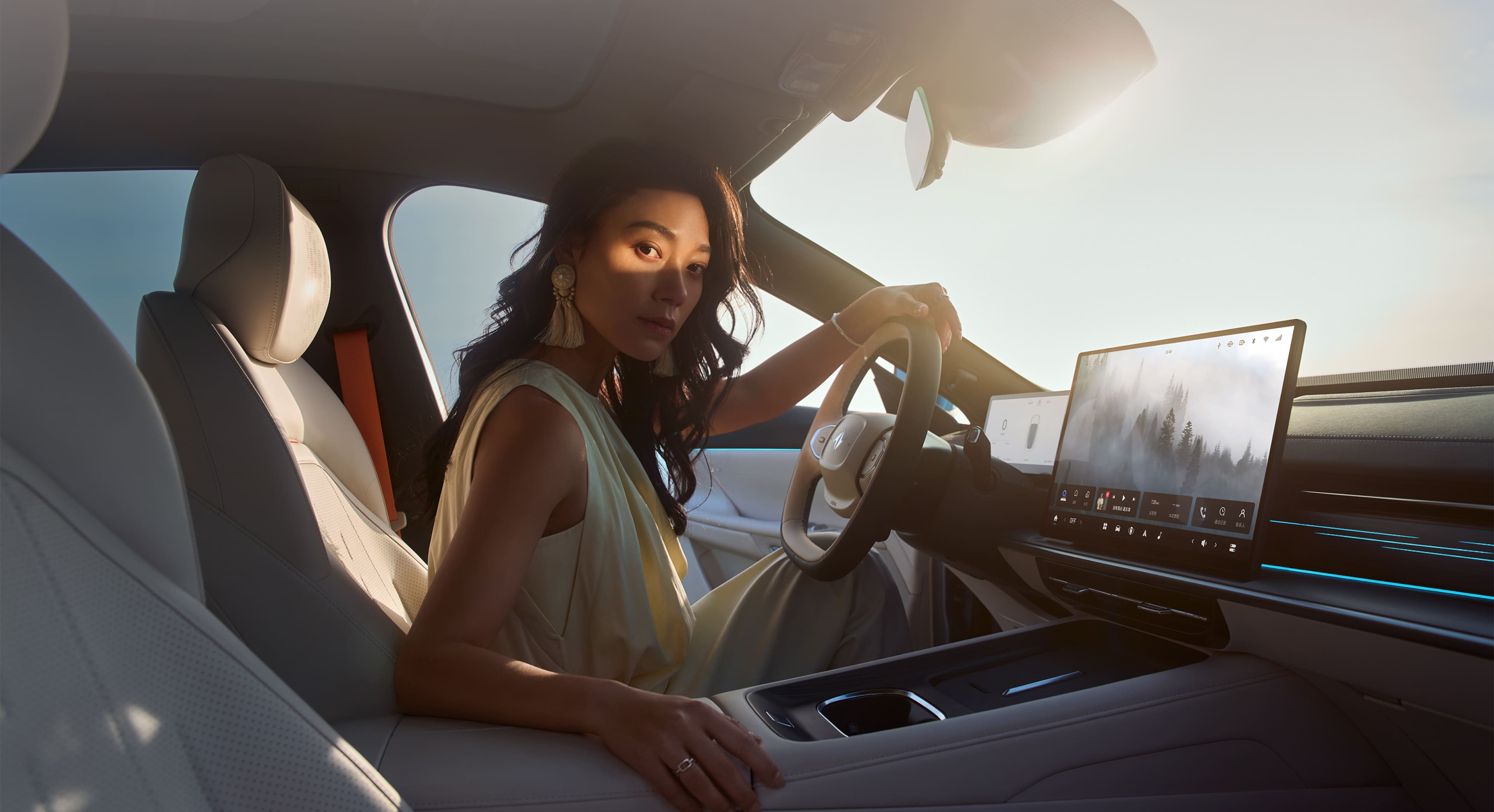 11.59万起！颜值中大型轿跑，高级法系底盘，油电混动，气势十足