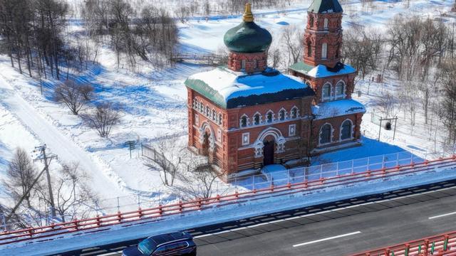 星途揽月C-DM安全性能卓越，获五星级安全认证，为驾乘者提供全方位防护