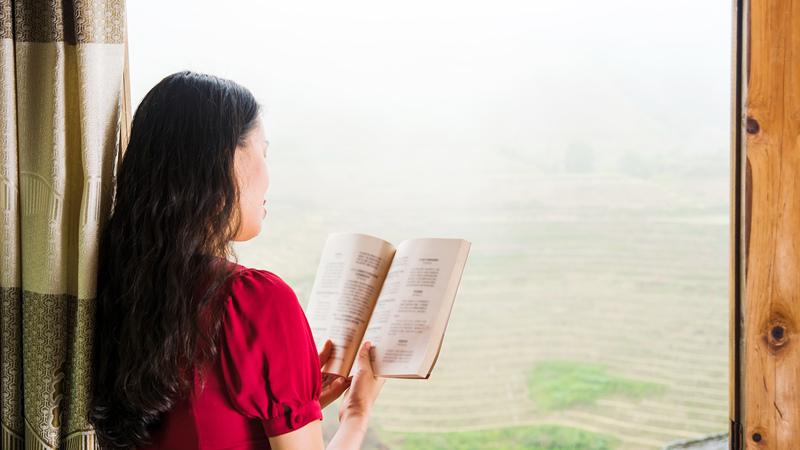 与异性之间的过度分享，本身就是一种情感越界