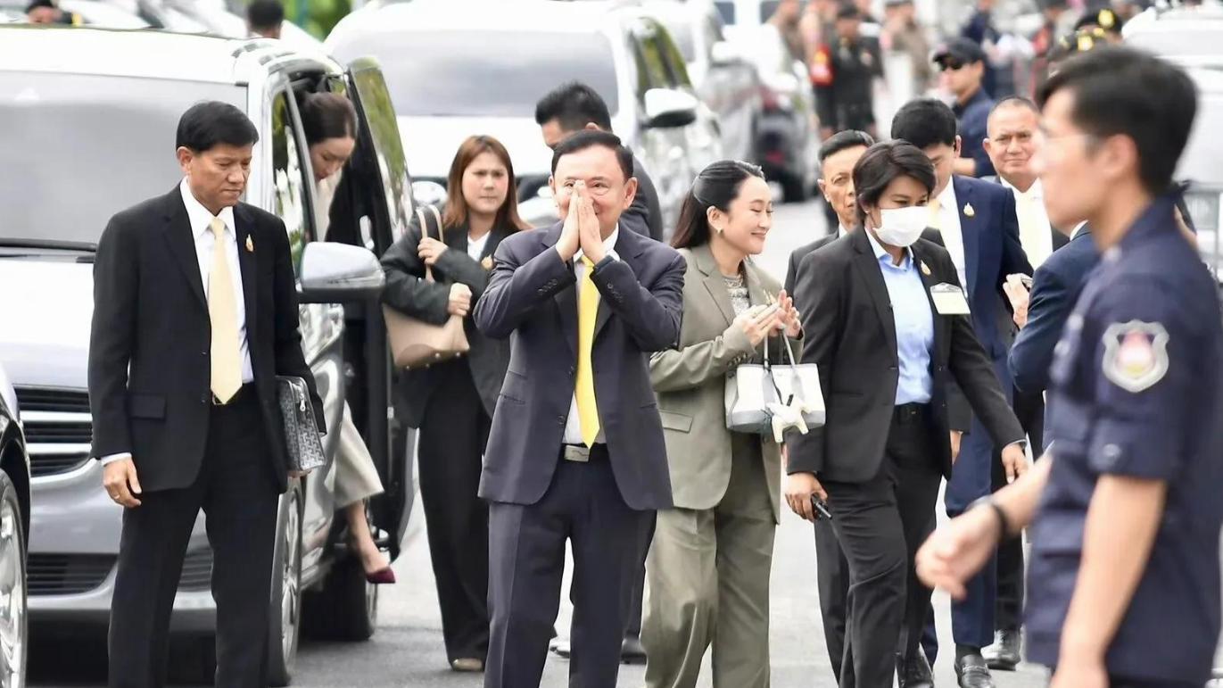 万万没想到，他信入狱并非全是坏事，反而帮了佩通坦大忙