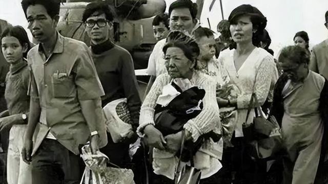 越南废除汉字已有78年，连对联也改用字母，有个汉字却始终抹不掉