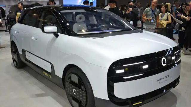 朋克风拉满！全新奇瑞QQ复活，能再度成为“国民神车”吗？