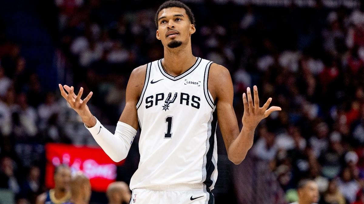 大爆冷！太阳掀翻西部第二！布克轰28+13，榜眼伤退，文班14投9分