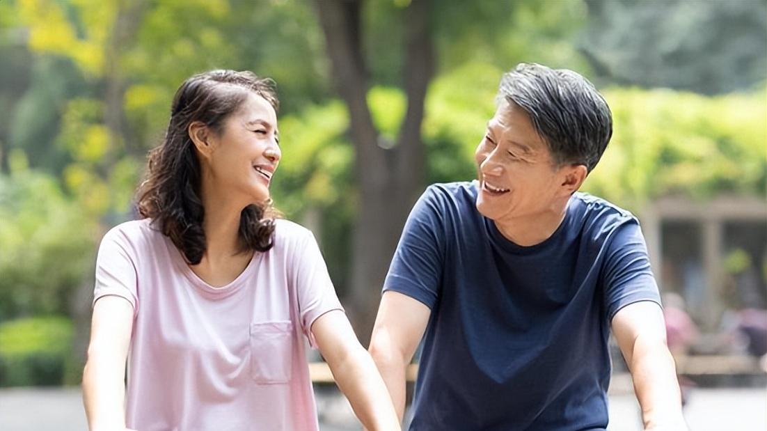 人过五十，提醒子女做好五件事，晚年会很幸福