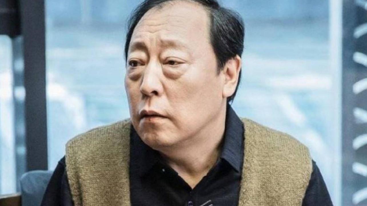 从“丑拒”到影帝，倪大红59岁爆红背后的女人竟是倪萍亲妹