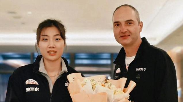 天津女排等来路晶如虎添翼，刘晓彤三把火烧得猛匡琦加盟，陈佩妍