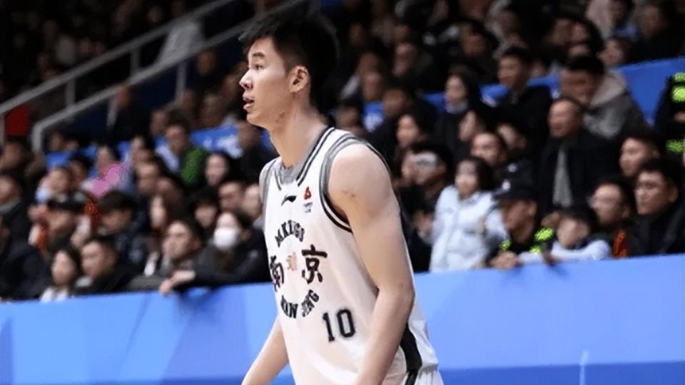 郭昊文又爆了！面对山西轰23分，进攻+组织完美，奈何队友太菜！