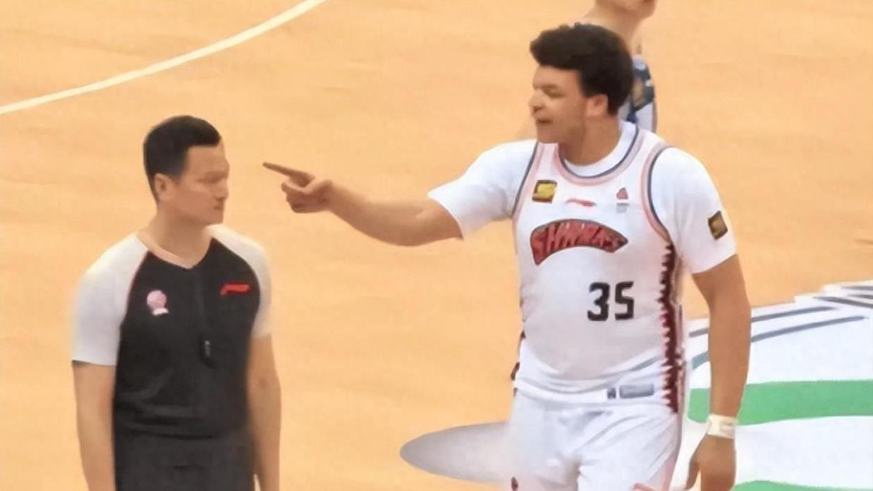 全华班！杜锋神操作，广东男篮逆袭重回前6